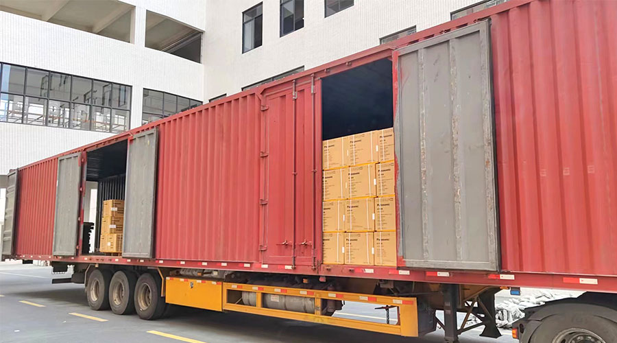 使命必達(dá)！高效完成國內(nèi)知名品牌客戶迷你洗衣機(jī)裝柜發(fā)貨