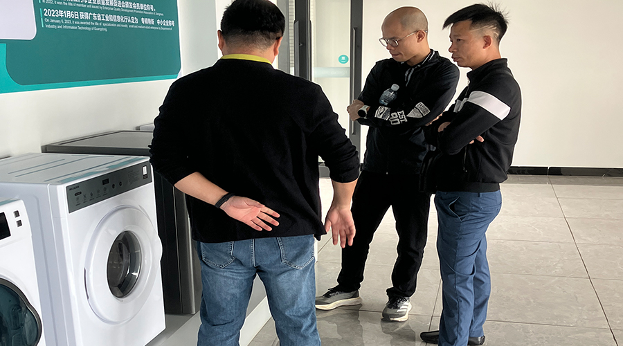 越南客戶到訪金環(huán)電器，現(xiàn)場拍板定合作